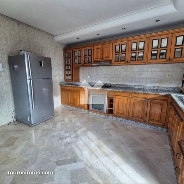Appartement à Louer de 195.0 m² à Casablanca, Palmier Maarif — 3