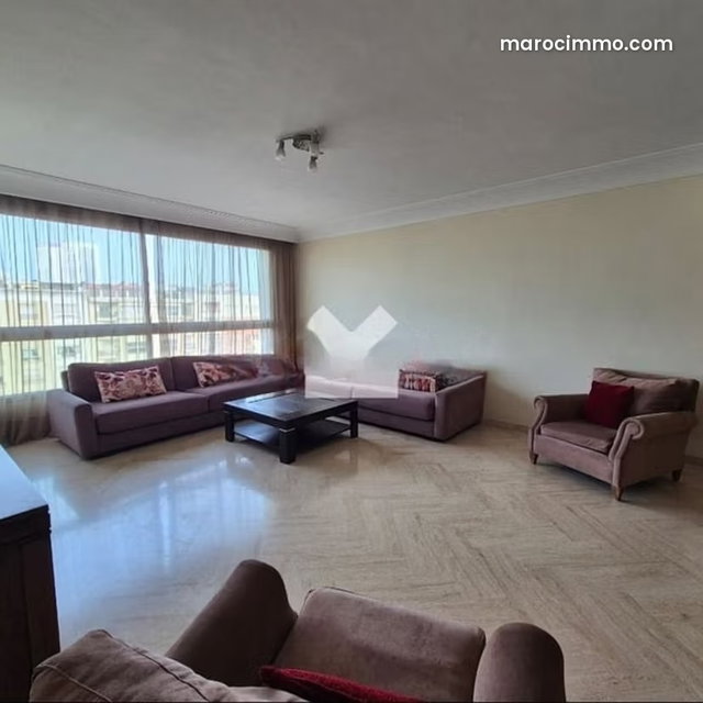 Appartement à Louer de 195.0 m² à Casablanca, Palmier Maarif — 4