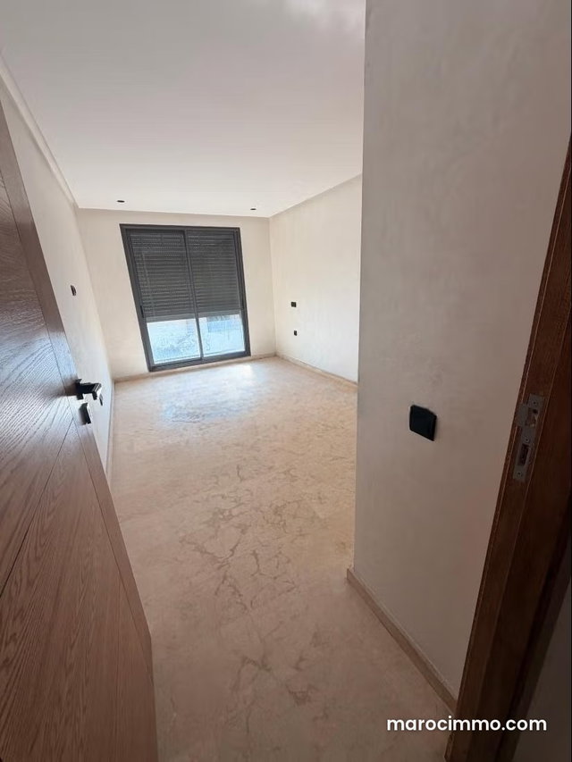 Sale of upscale Belvedere studios — 2