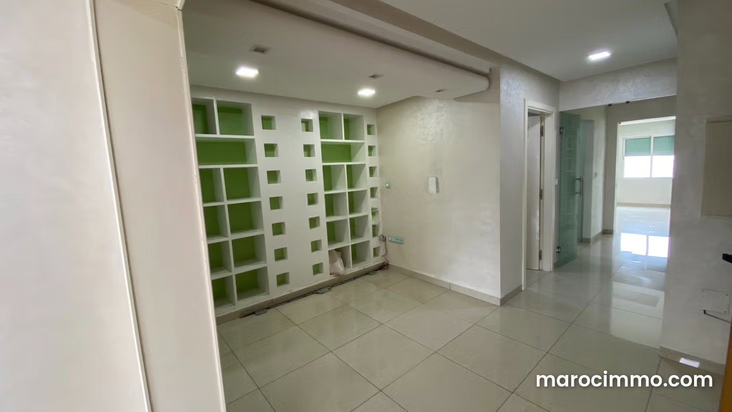 98 sqm Office for Lease in Agdal, Rabat, Professional Building — Rabat