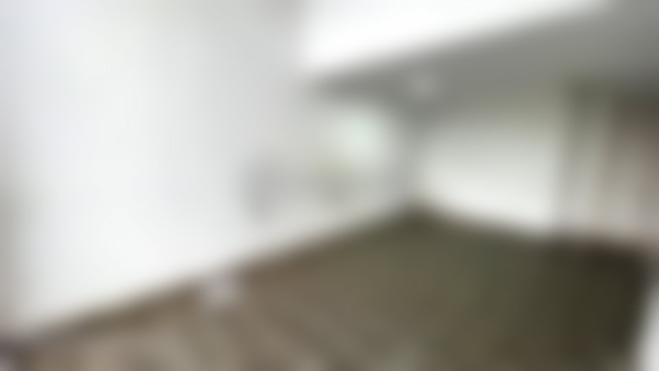 محل مضيء على الشارع للبيع في دار بوعزة