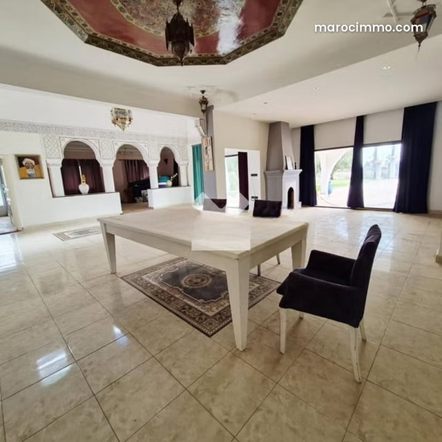 Villa à Vendre de 34852.0 m² à Marrakech, Route De L'Ourika Agdal — 2