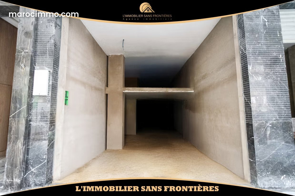 New 112 m² Commercial Premises with Mezzanine, Casablanca Road, Marrakech — Marrakesh