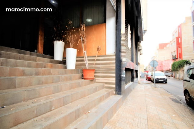 Casa proche cafc vend beau magasin 260 m² top prix — 2