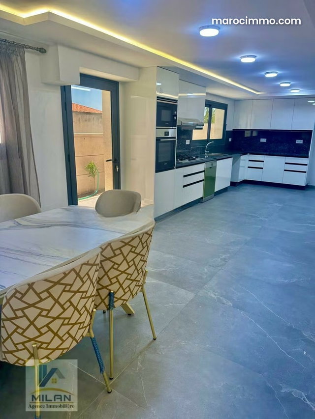 Villa de Prestige Meublé En Vente Malabata — 5