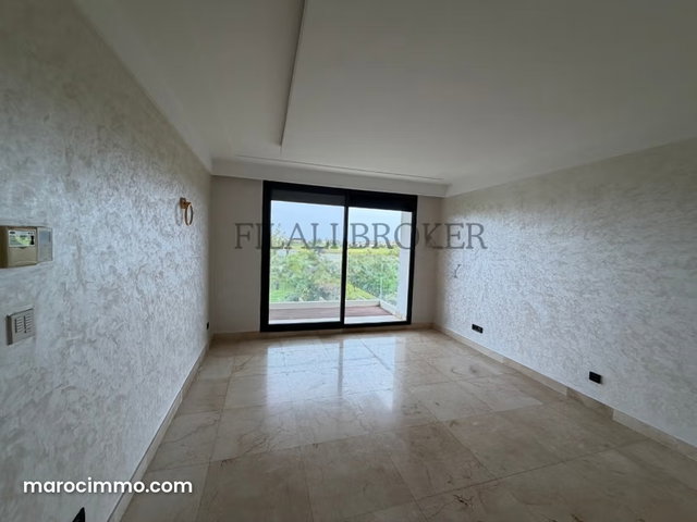 Magnifique appartement à louer front Golf — 2