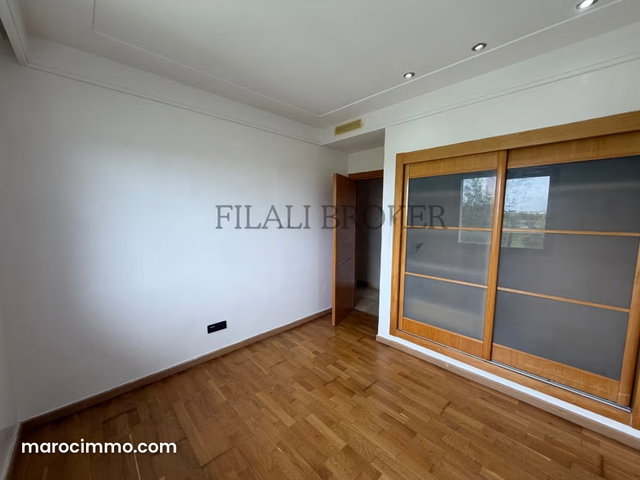 Magnifique appartement à louer front Golf — 5