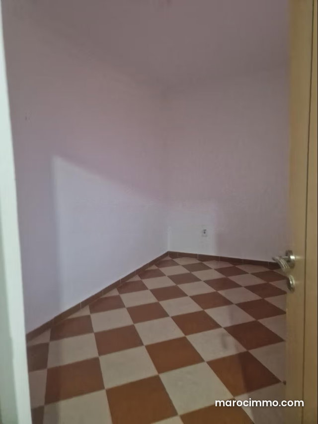 Affaire à saisir d'une vente de villa avec 2 niveaux séparés — 3