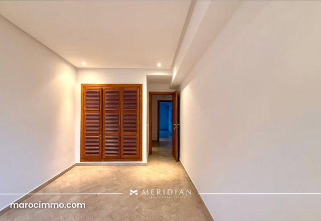 Modern Sublime Apartment 212m² in Racine — 4