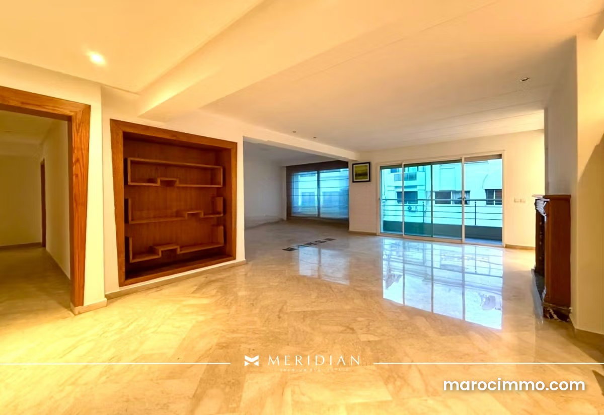 Appartement 212 m² avec terrasse, Racine, Casablanca — Casablanca