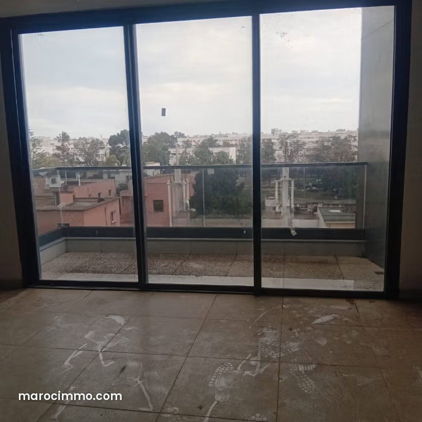 73 m² Office for Rent in Maârif Extension, Casablanca — Casablanca