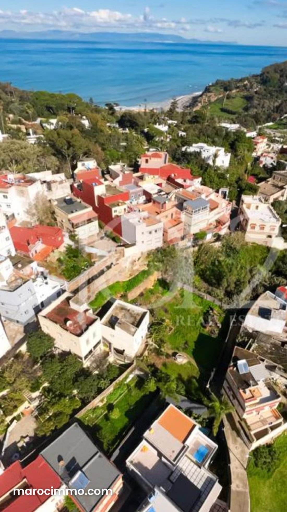 قطعة أرض مطلة على البحر بجبل الكبير في طنجة — طنجة