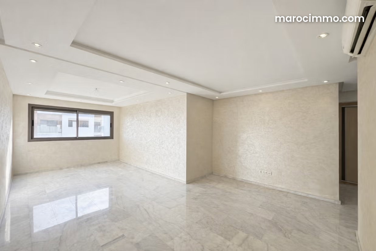 4-Room Apartment with Terrace for Rent in Oasis, Casablanca — Casablanca