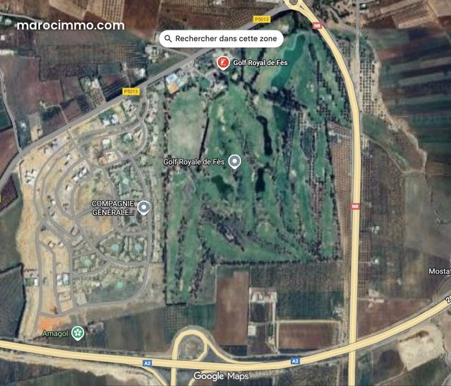 Beau terrain zone villa de 682m au GOLF — 2