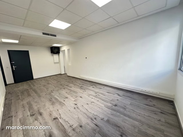 Beautiful 120m2 Offices Fully Renovated and Never Rented for Rent — 4