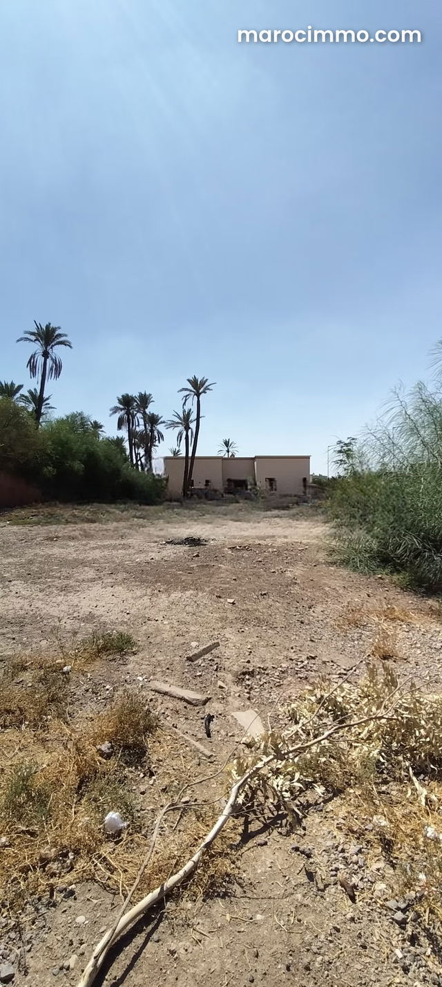 Grand Terrain de 1979 M 2 pour villa à la palmerai — Marrakech