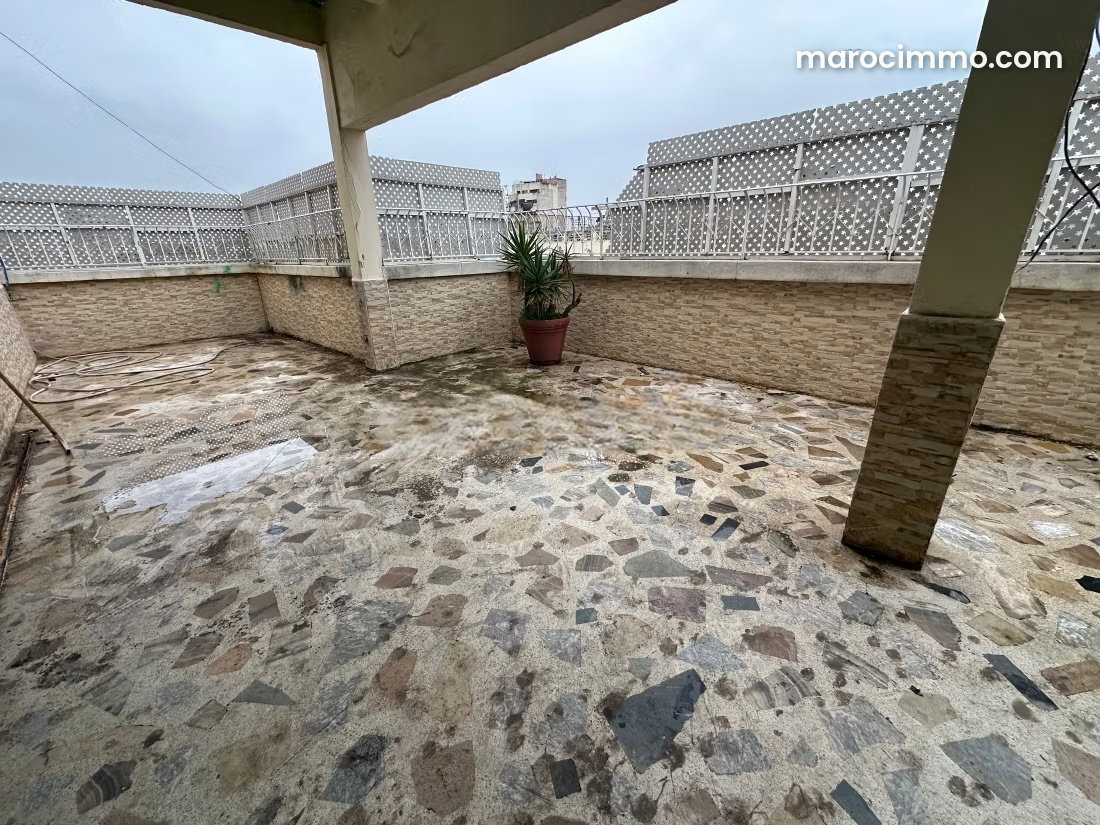 Grand appartement avec terrasse à Mers Sultan Casablanca — Casablanca