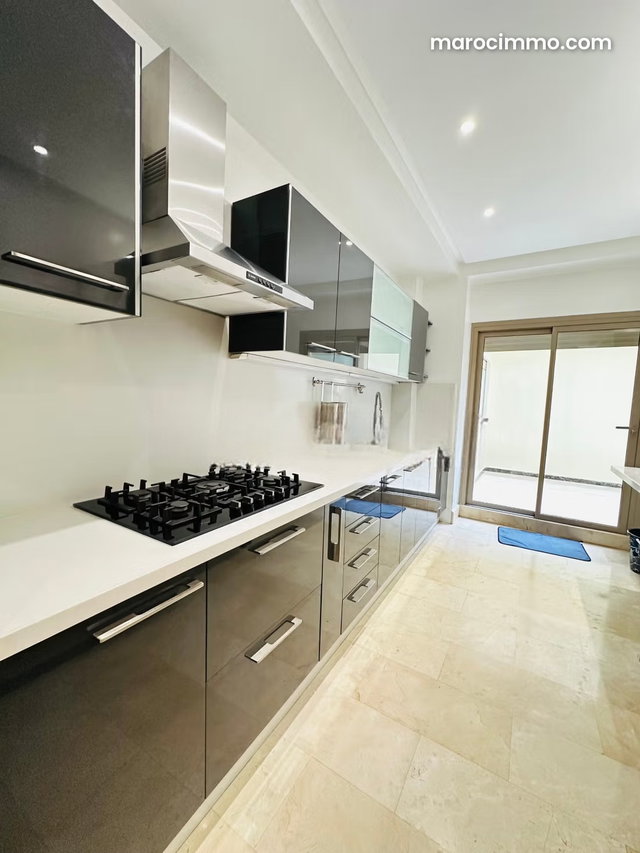 Appartement à louer Meublé — 4