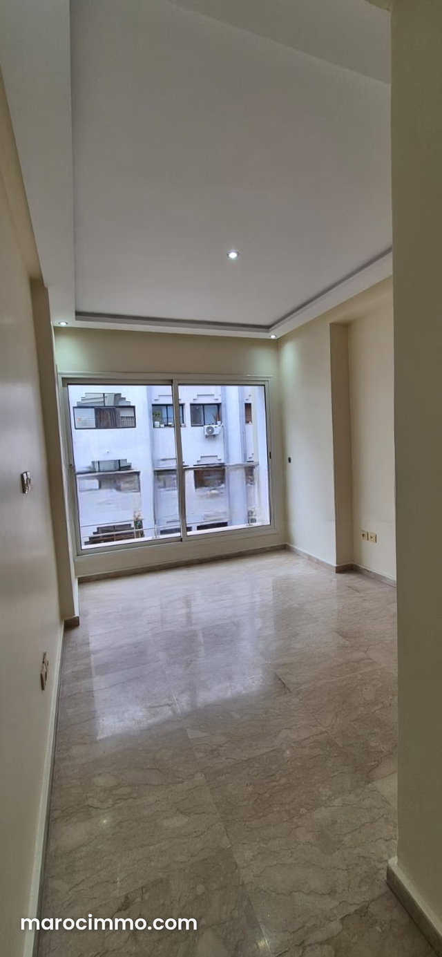Bel appartement non meublé de 3 chambres à triangle d’or en location longue durée — 3