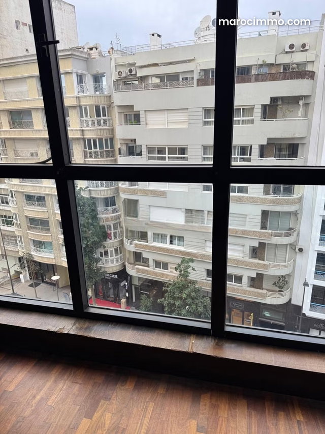 Bureaux à vendre à Abdeltif benkadour. Surface de 150 m². Service de gardien et climatisation — 4