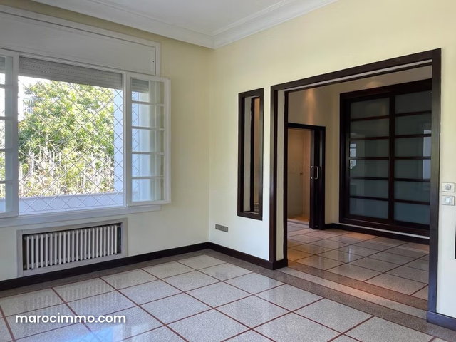 Luxury Villa for Rent in Anfa Supérieur. 3 Comfortable Rooms. Fully Equipped with Fireplace and Air Conditioning — 3