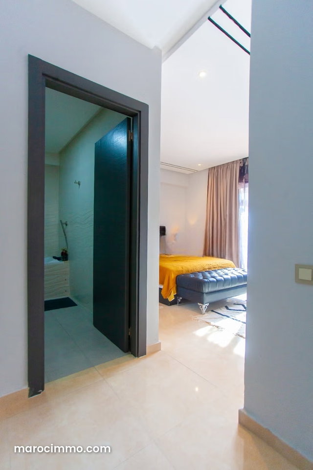 Bel appartement familial très sécurisé à vendre proche Corniche — 4