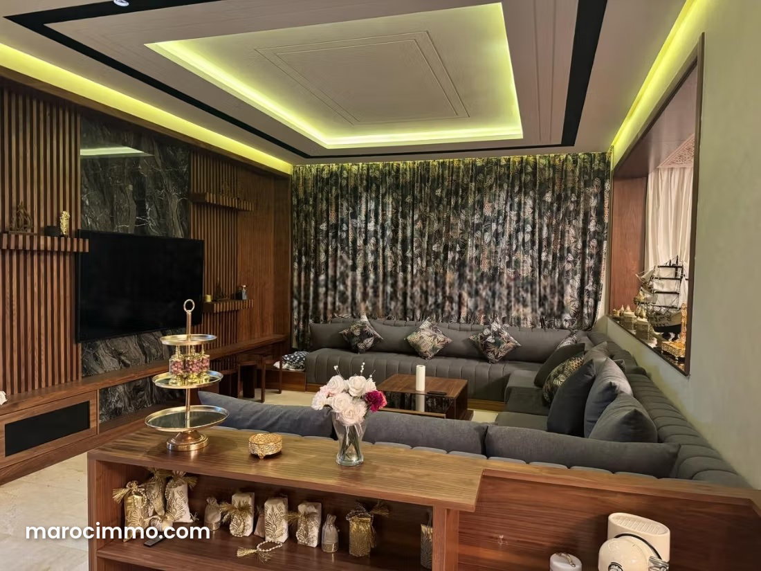 750 m² Villa with Swimming Pool, Agadir Road, Marrakech — Marrakesh