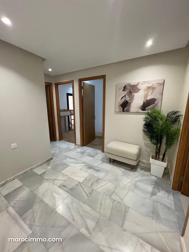 Appartement élégant trois chambres haut standing — 4