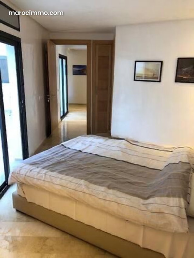 Furnished Studio for Rent in Princesses with Terrace — 4
