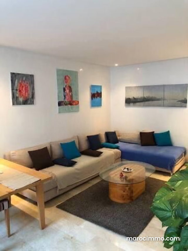 Furnished Studio for Rent in Princesses with Terrace — 2