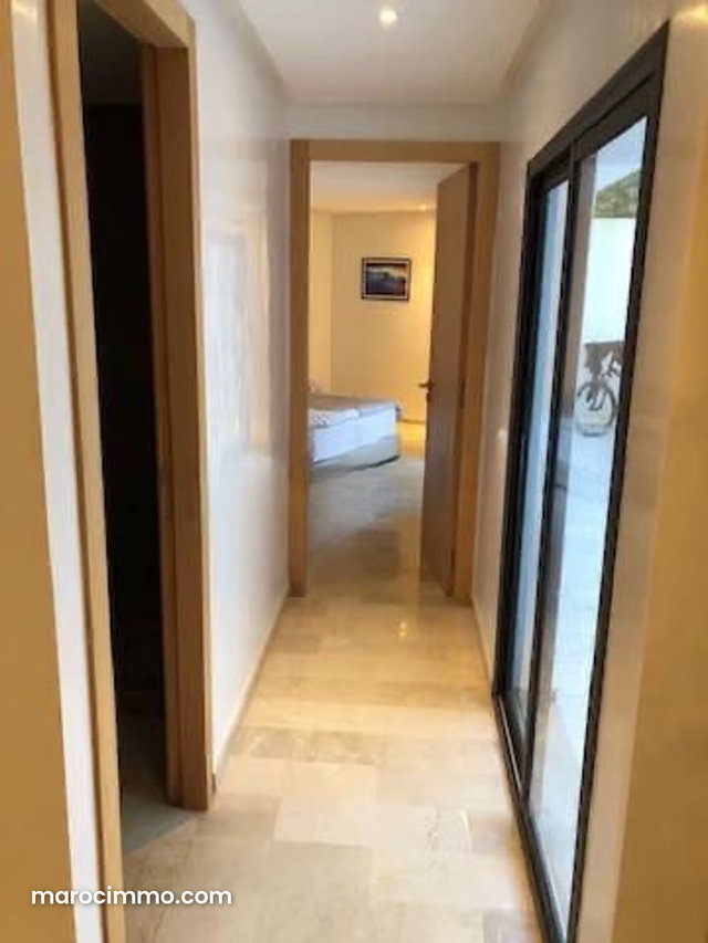 Furnished Studio for Rent in Princesses with Terrace — 3
