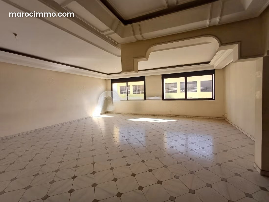 154 m² Apartment to Renovate, Quartier des Hôpitaux, Casablanca — Casablanca