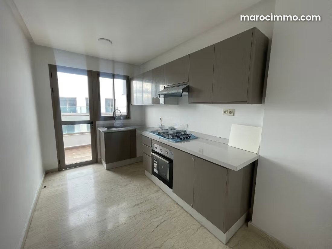 Two-Bedroom Apartment with Terrace, Quartier des Hôpitaux, Casablanca — Casablanca