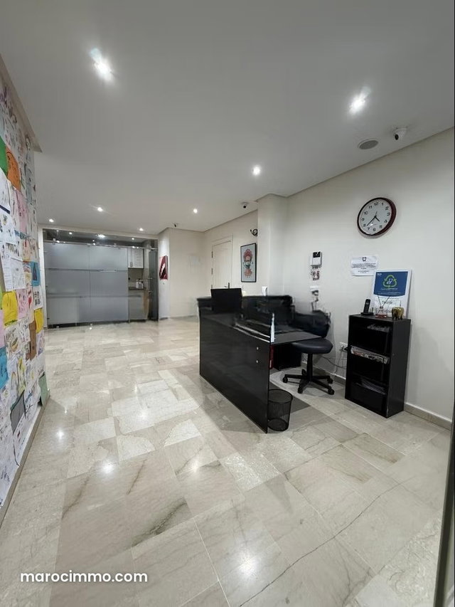Bureaux en location à Wifak. Superficie 89 m². Ascenseur et stationnement — 4