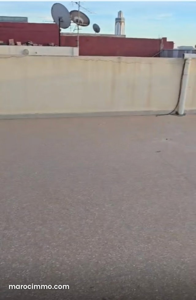 Depot 200m2 avec appartements Z. I tassila — 5