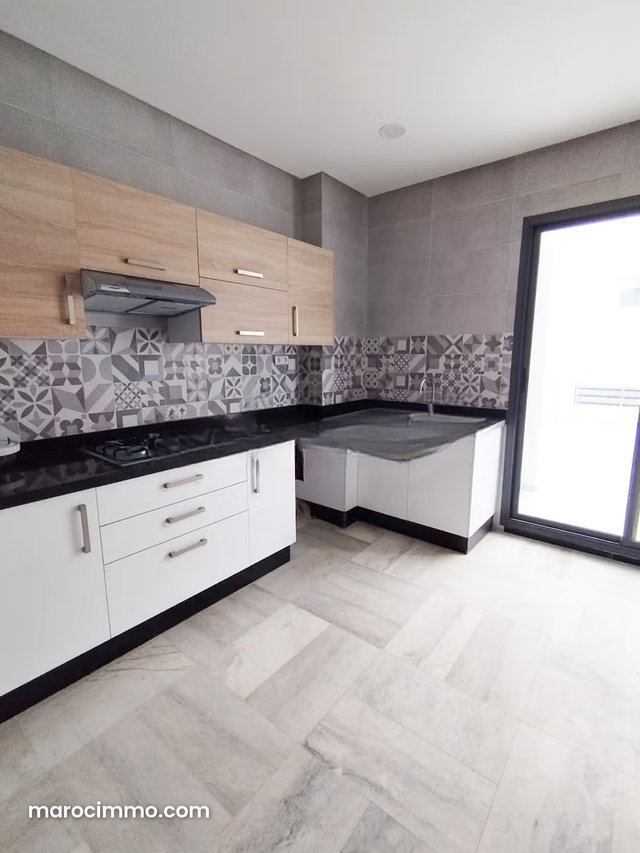 Appartement à vendre à Jnane Souissi — 4
