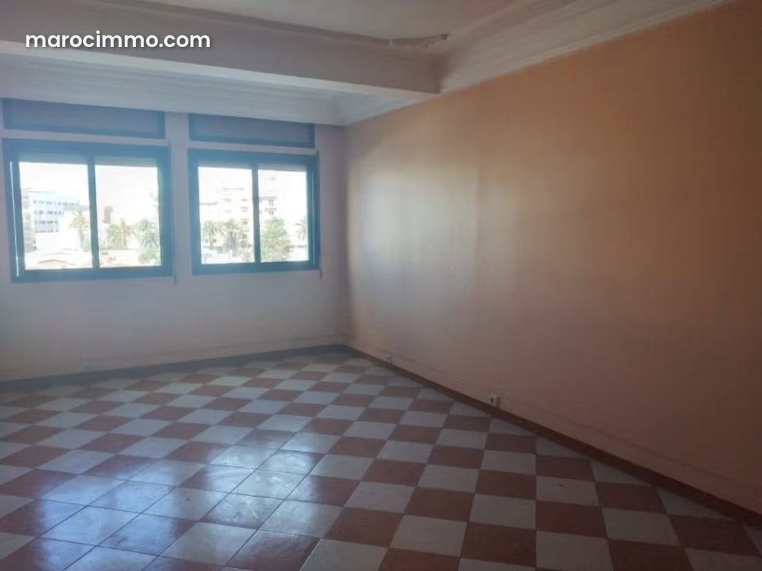 Bureau 120 m² à Val Fleuri Casablanca avec garage et ascenseur — Casablanca