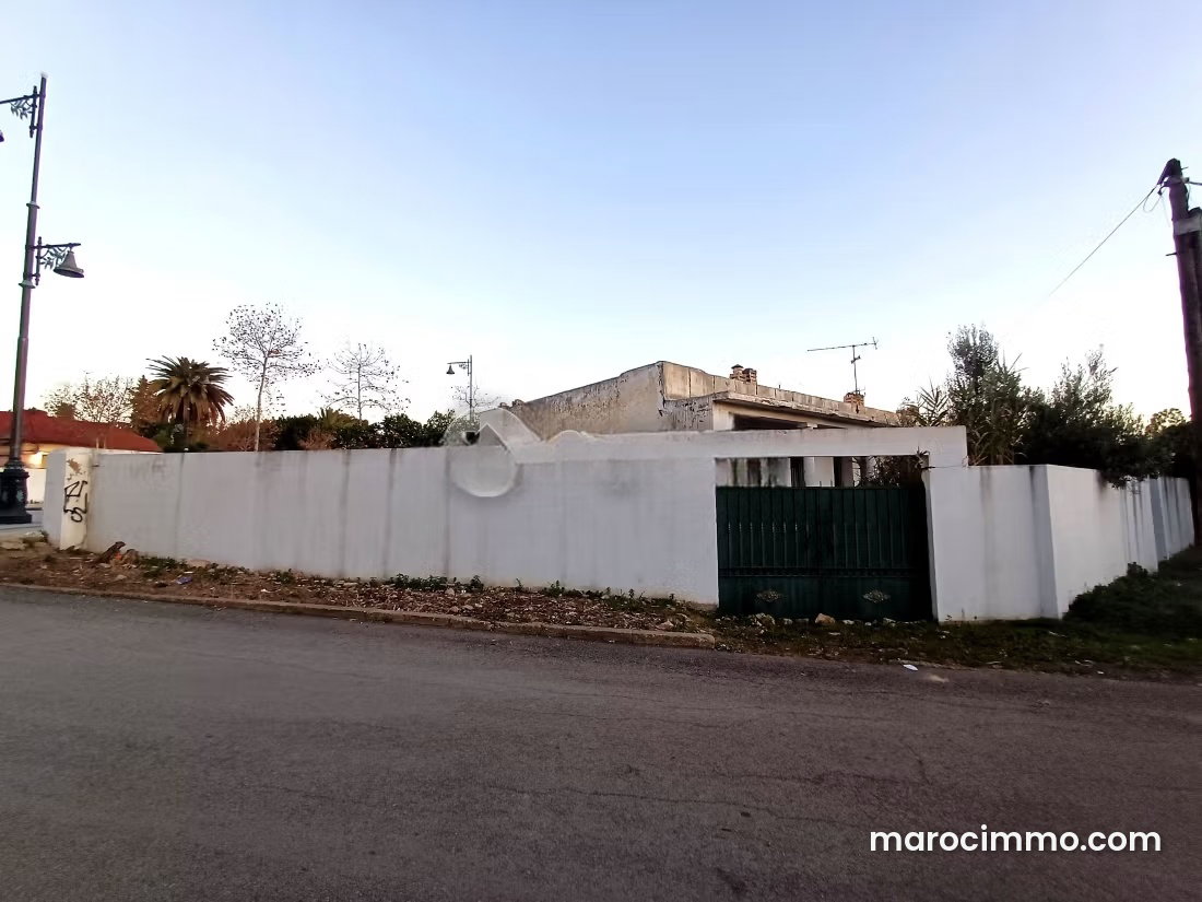فرصة فيلا للتجديد بطريق مكناس في فاس — فاس