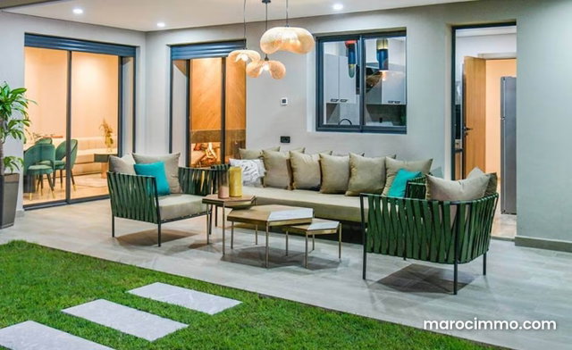 269 sqm Apartment with Private Pool and Garden — 3