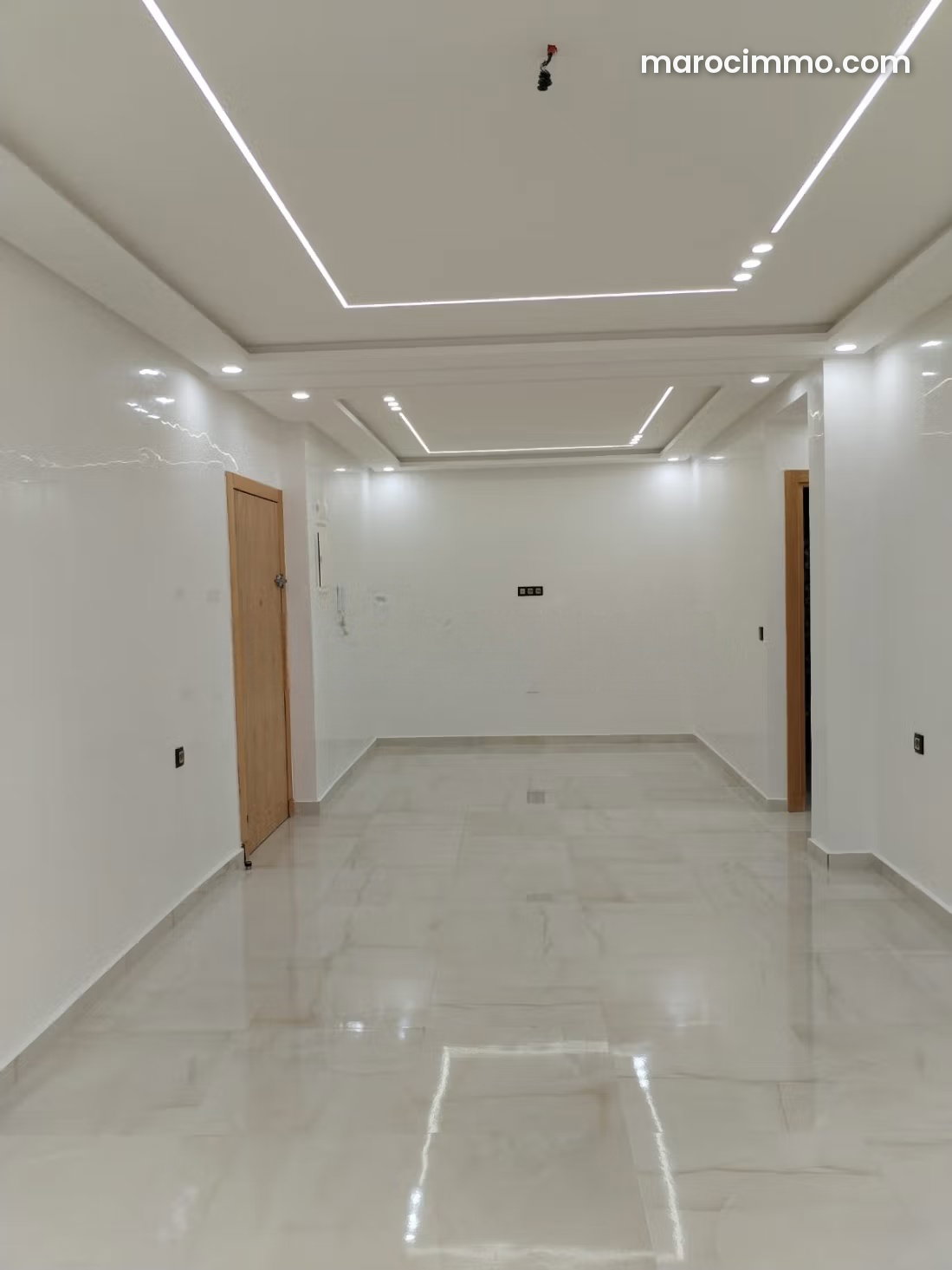 130 sqm Office in Agdal, Rabat: Brand-New Space with Terrace — Rabat