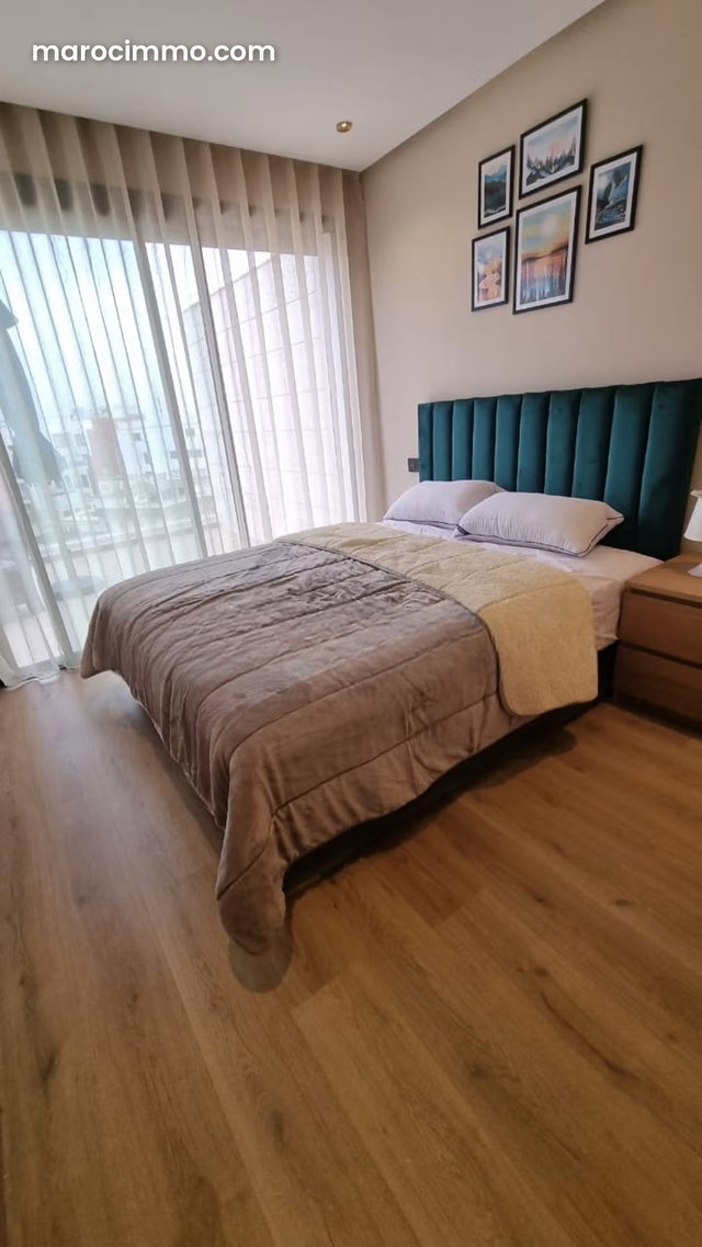 Studio meuble avec terrasse – Proximité CFC — 3