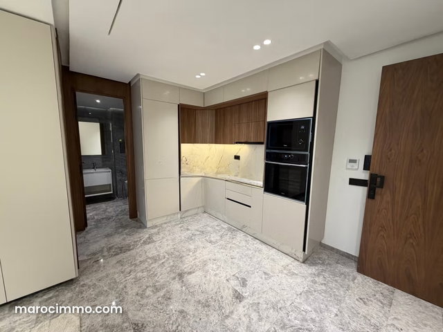 Super studio à vendre meublé à 2 mars — 5
