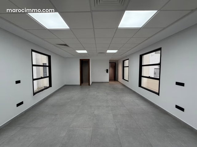 Plateau bureau neuf à vendre 2 mars — 2