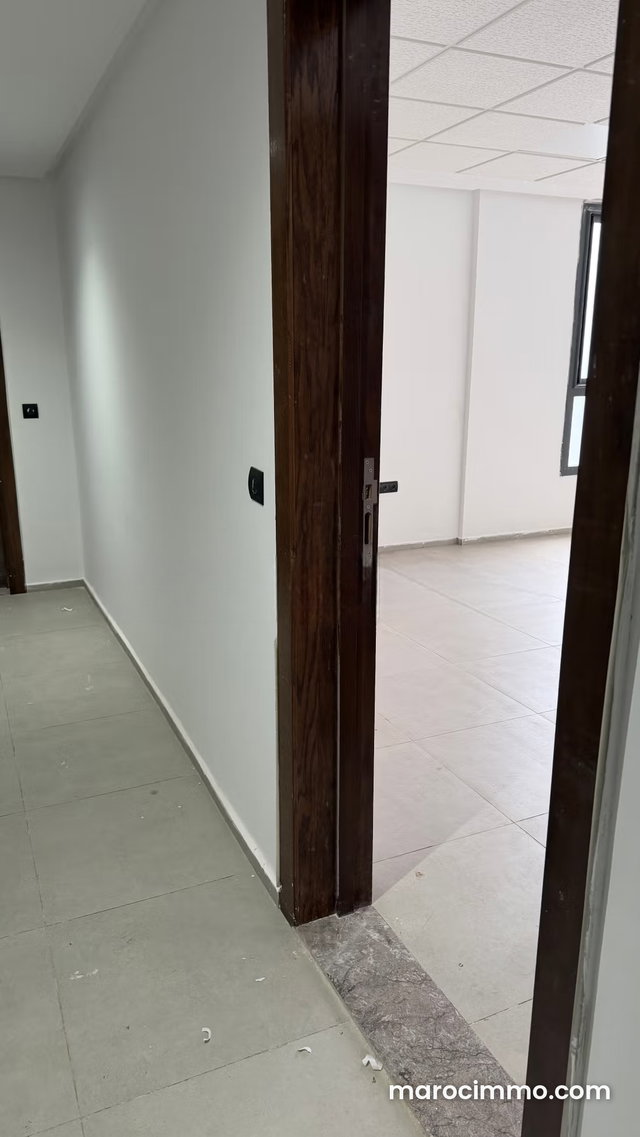Offices for Rent at Avenue Tarik bnou Ziad, Abbadi. 61 m². Secure Residence — 5