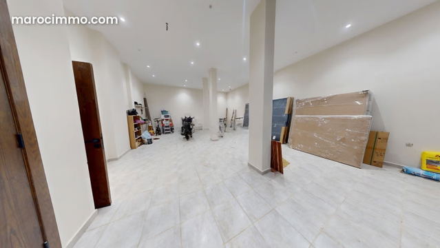 Immeuble de standing avec piscine — Tanger