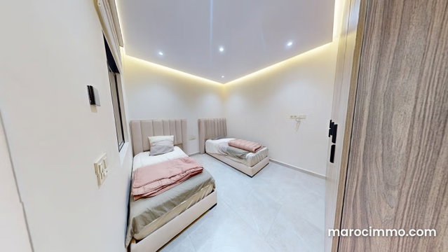 Immeuble de standing avec piscine — 3