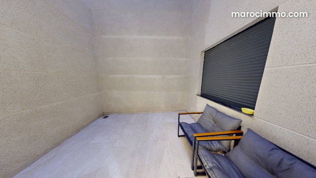 Immeuble de standing avec piscine — 4