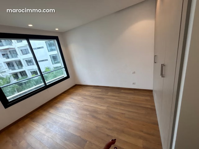 Appartement à l'achat à Bourgogne Est. Superficie 129 m². Ascenseur et places de parking — 5