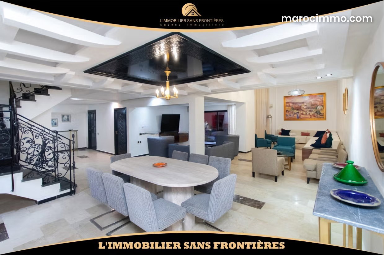 Furnished 220 sqm Duplex, 4 Bedrooms, Terrace and Garage, Guéliz — Marrakesh