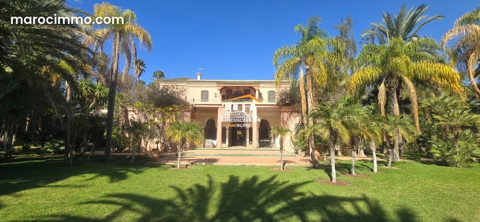 Villa 950 m² sur 1 hectare, Palmeraie Marrakech — Marrakech